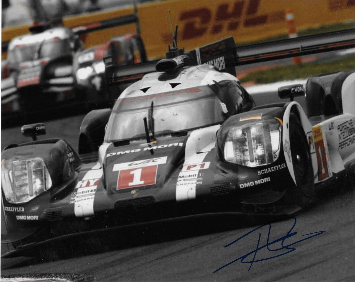 Autographed Toro Rosso driver Brendon Hartley signed 8x10 Photo Formula 1 2018 5