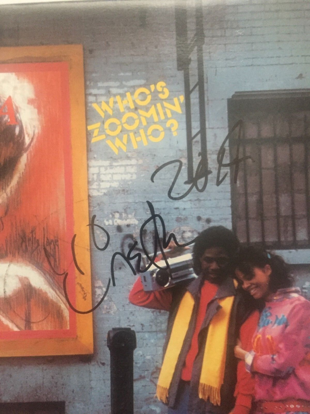 Autographed Aretha Franklin Who's Zoomin Who Signed Album Cover with JSA Authen.