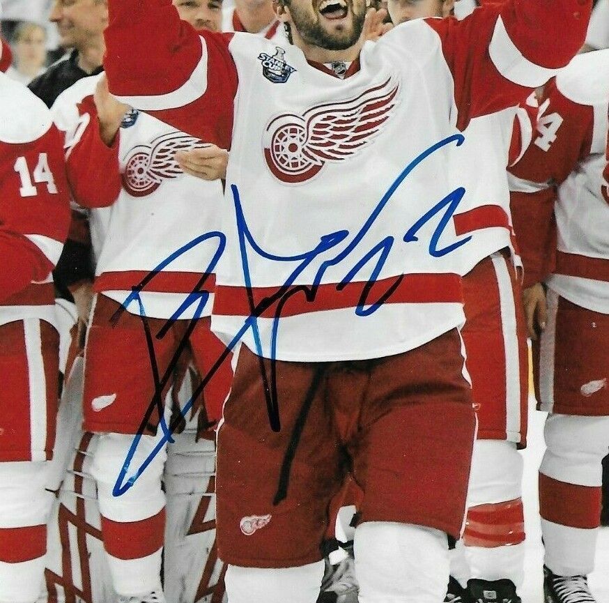 Autographed Detroit Red Wings Brett Lebda Stanley Cup 8x10 Photo Original