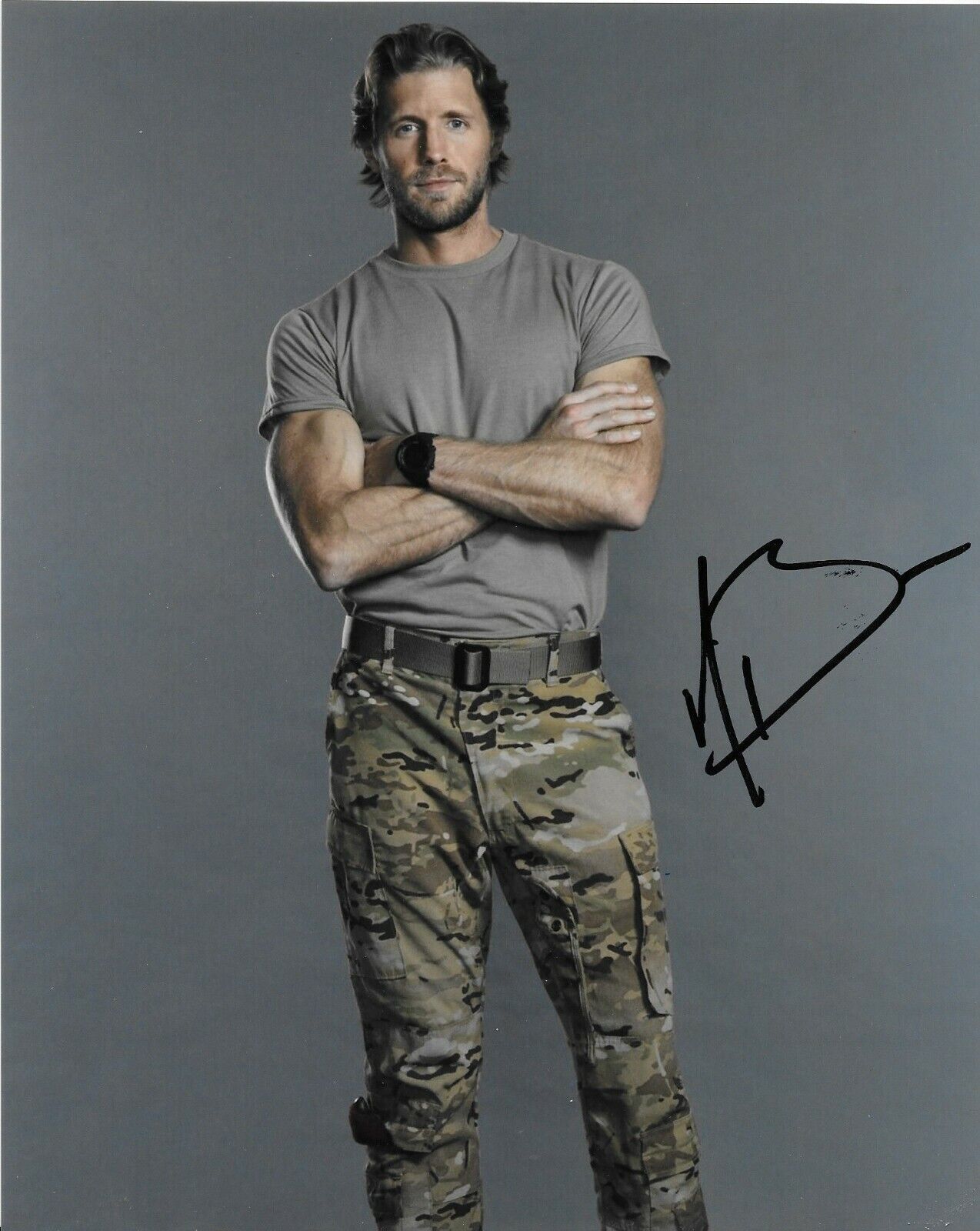 Photo autographiée de Matt Barr 8x10 pouces Sleepy Hallow Blood & Treasure Valor 2