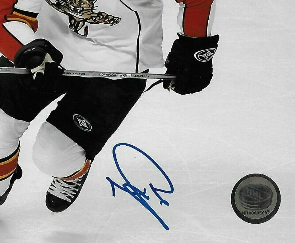 Autographed Florida Panthers Nathan Horton 8x10 Photo Original