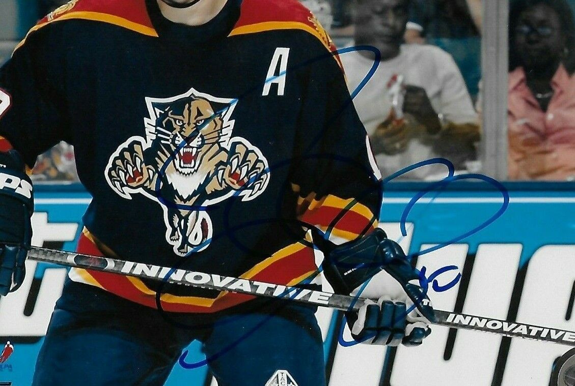 Autographed Florida Panthers Gary Roberts 8x10 Photo Original