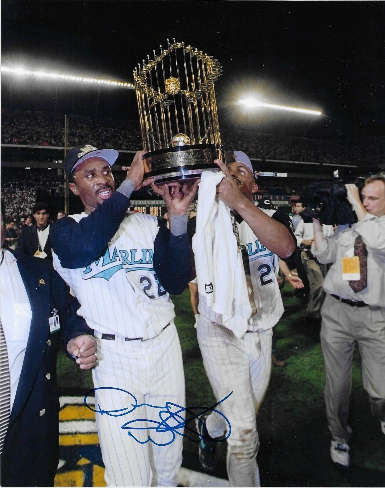 Photo originale autographiée des Florida Marlins de Devon White World Series 8x10