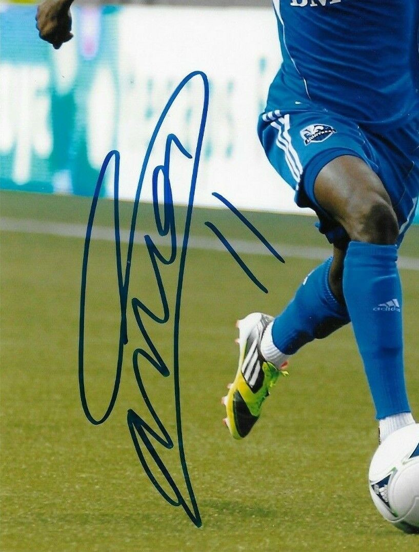 Photo originale autographiée de Sanna Nyassi de l'Impact de Montréal 8x10