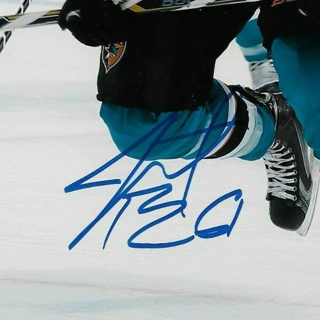 Photo originale autographiée de Justin Braun des Sharks de San Jose 8x10
