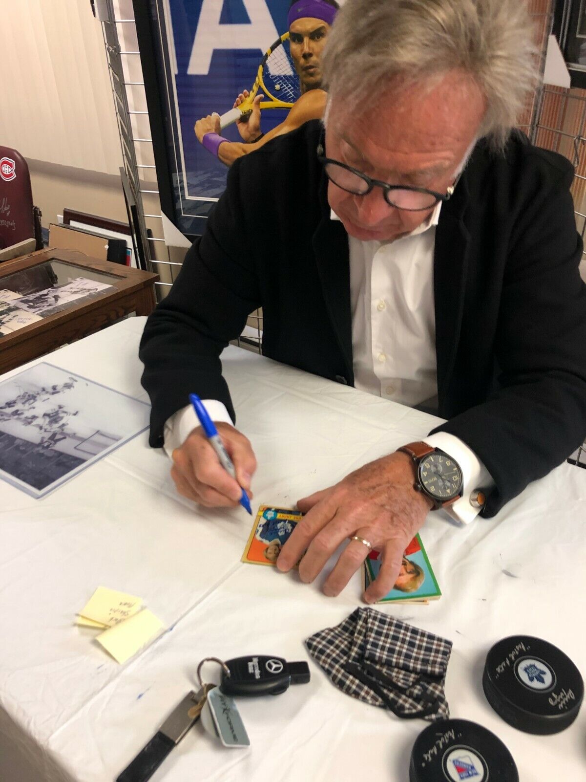 Pistolet Pete Puck original autographié par Pierre Jarry des Rangers de New York