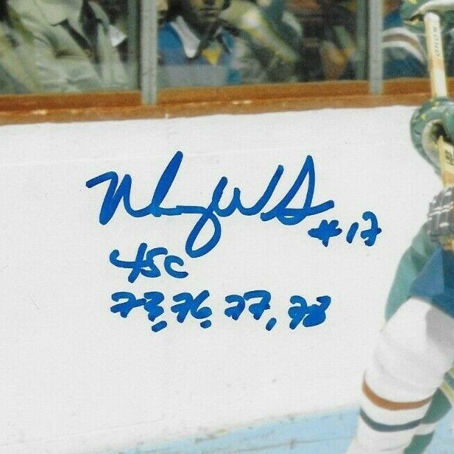 Auto. Montreal Canadiens Murray Wilson 8x10 #3 with Inscription 4SC 73-76-77-78