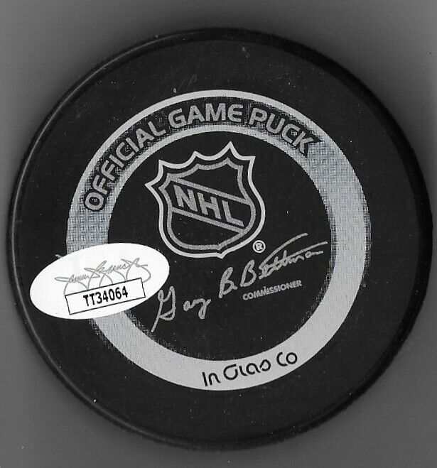 Auto. Boston Bruins John Bucyk Official Game Puck Hof F 1981 JSA Authentication