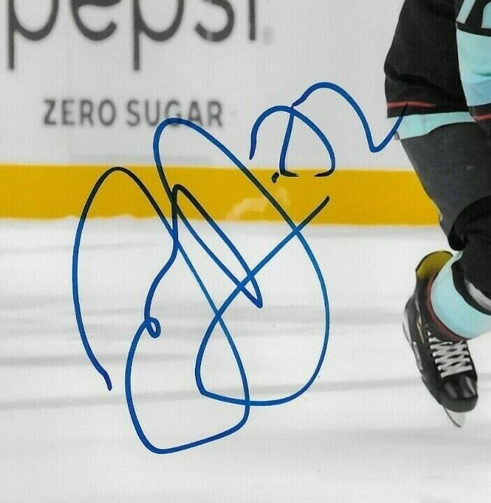 Photo autographiée de Joonas Donskoi des Kraken de Seattle 8x10 #2 Original