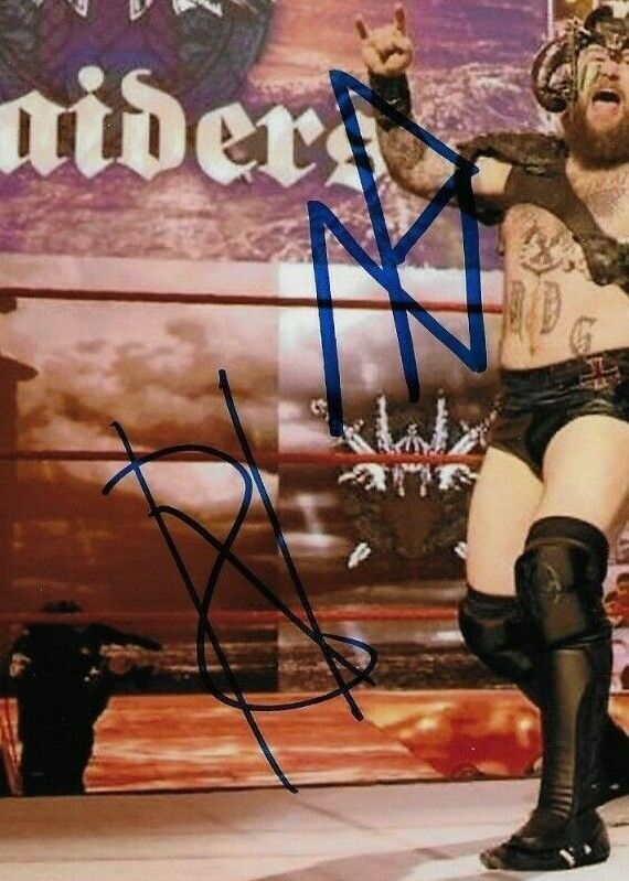 Autographié Wrestling Viking Raiders Erik & Ivar Signé WWE 8x10 Ph. #4 Original