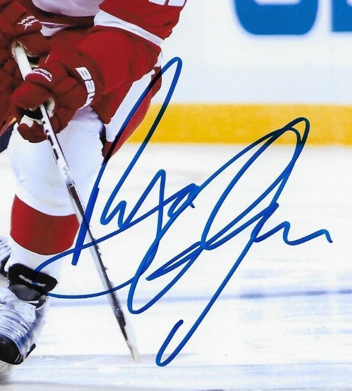 Photo autographiée de Ryan Johnson des Red Wings de Detroit 8x10