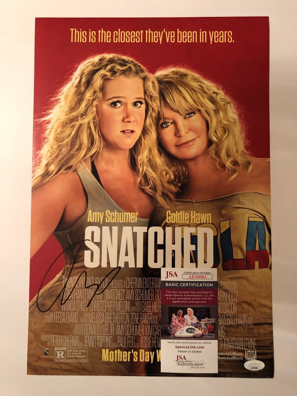 Autographed Snatched 12x18 photo signed by Amy Schumer JSA cert