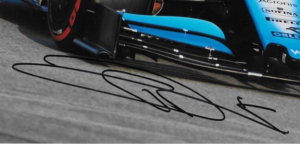 Autographed Williams Formula 1 Driver Robert Kubica 8x10 Photo #4 Original