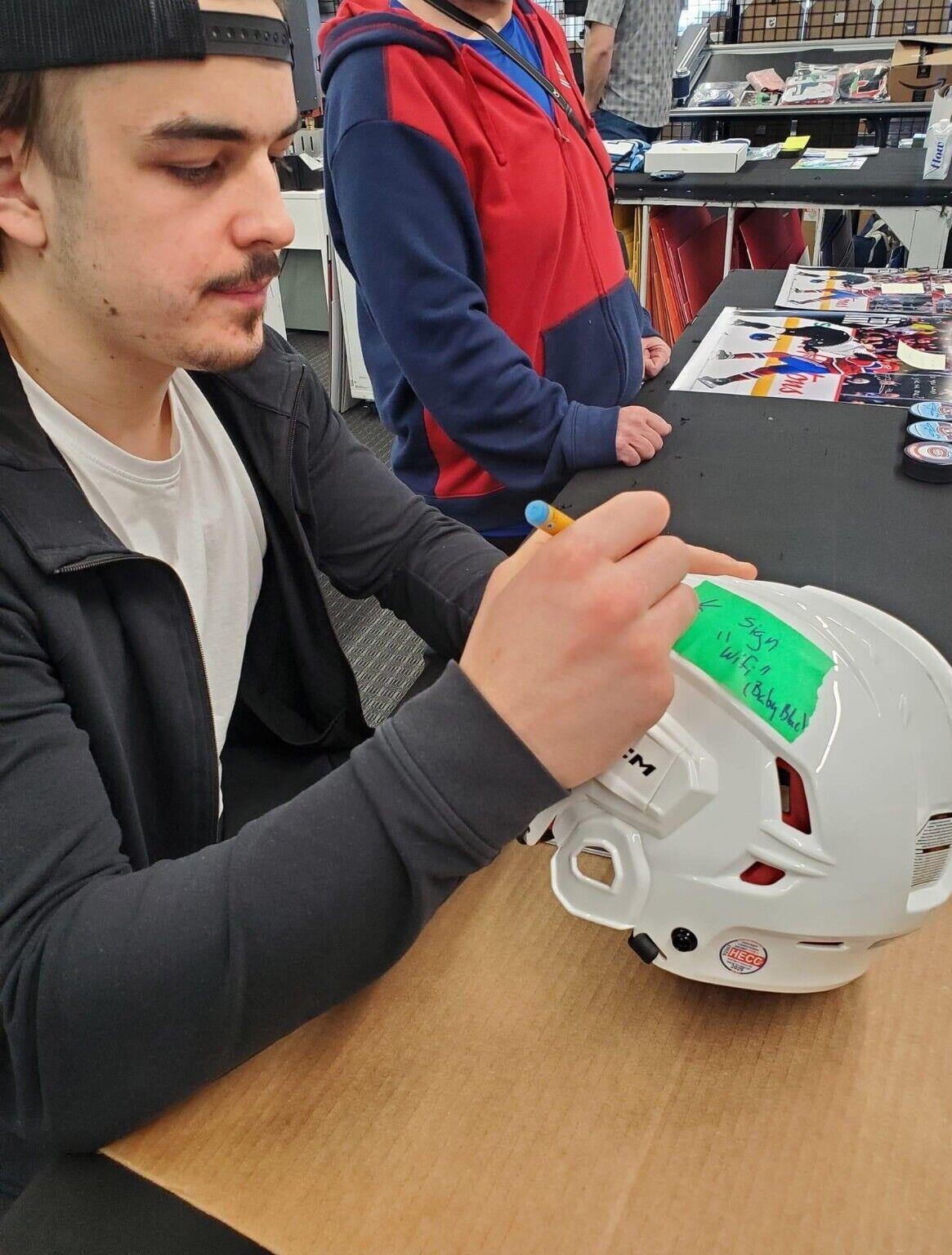 Photo 8x10 signée Arber Xhekaj par Jake Allen des Canadiens de Montréal, dédicace privée