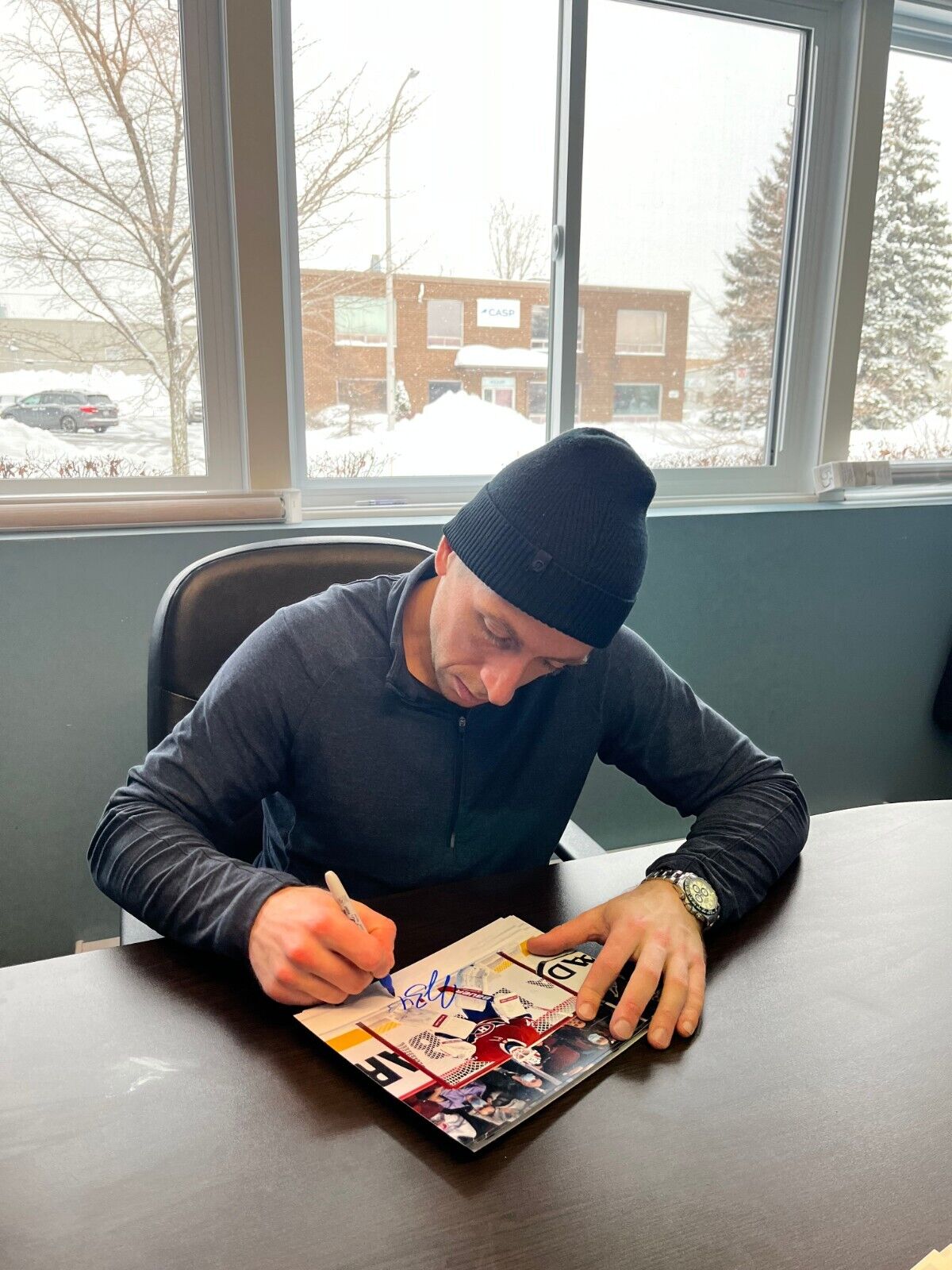 Photo 8x10 signée Arber Xhekaj par Jake Allen des Canadiens de Montréal, dédicace privée