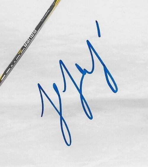 Photo autographiée de l'équipe russe Ruslan Iskhakov des Islanders de New York 8x10