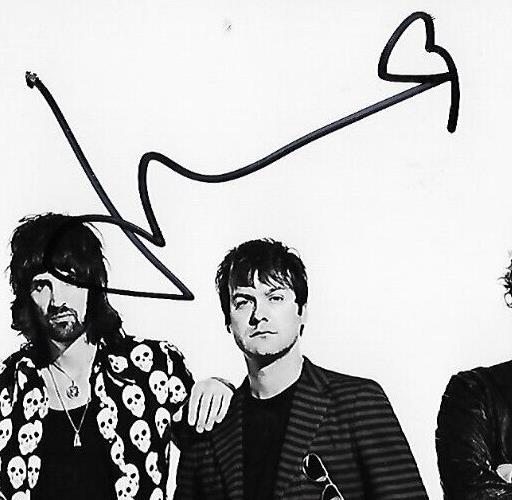 Autographed Kasabian Tom Meighan Chris Edwards Ian Matthews 8x10 Photo Original