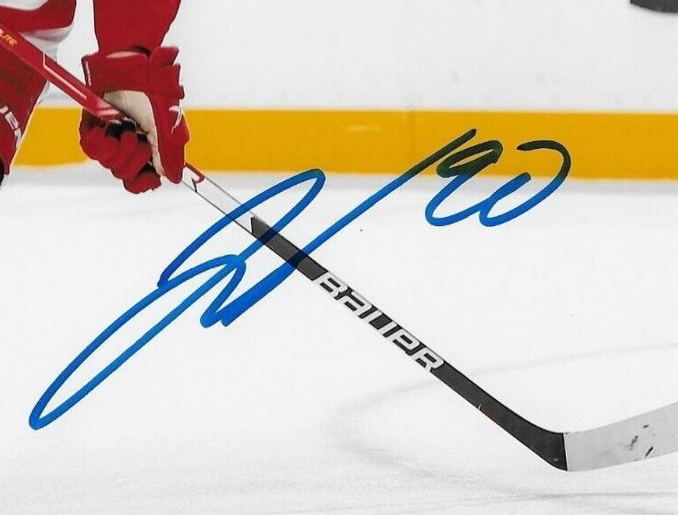 Autographed Detroit Red Wings Joe Veleno 8x10 Photo #5 Original