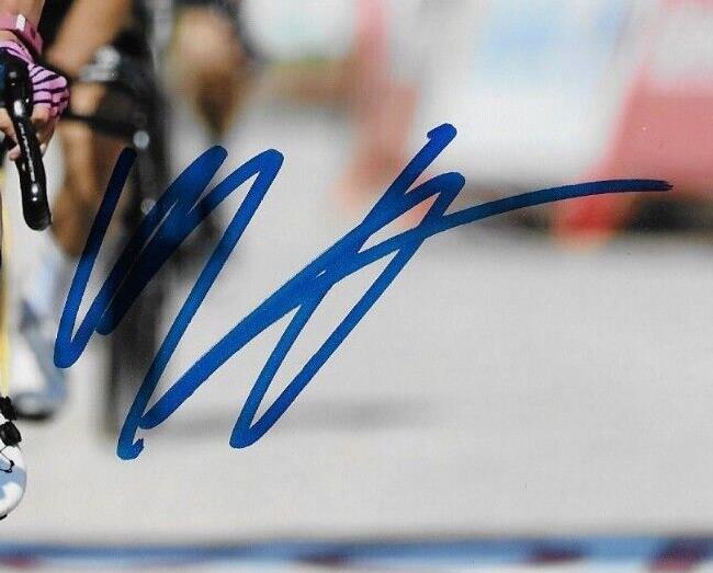 Photo dédicacée du cycliste Magnus Cort UCI EF Education-Easy Post 8x10 4 Original