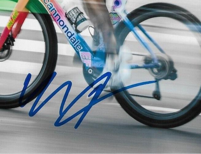 Photo dédicacée du cycliste Magnus Cort UCI EF Education-Easy Post 8x10 7 Original