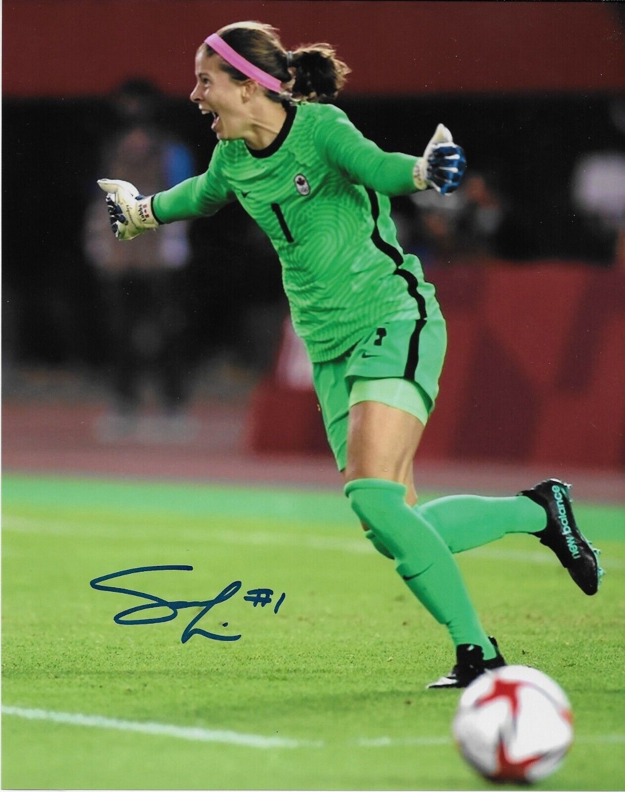 Auto. Stephanie Labbe Team Canada Soccer Gold 2020 Tokyo Olympics 8x10 Photo #3