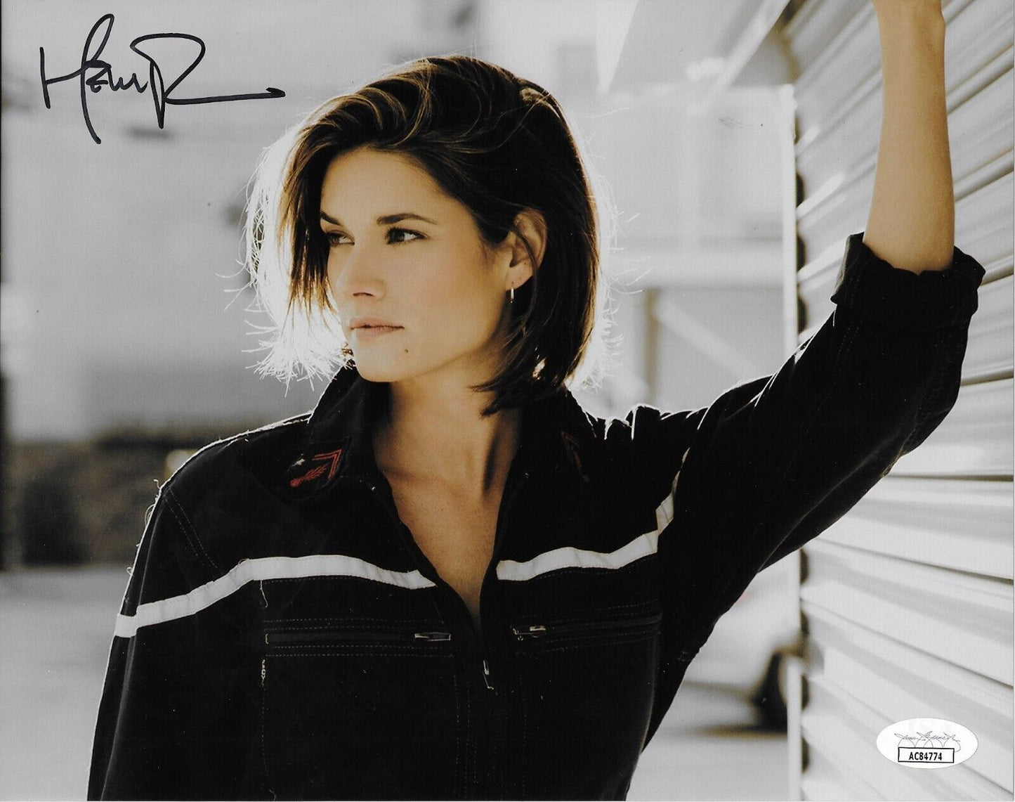 Photo n°2 signée de Missy Peregrym FBI Rookie Blue 8x10 avec authentification JSA