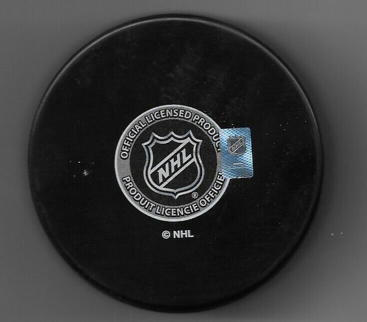 Auto. Montreal Canadiens Hall of Famer Steve Shutt Puck Inscribed H of F 93