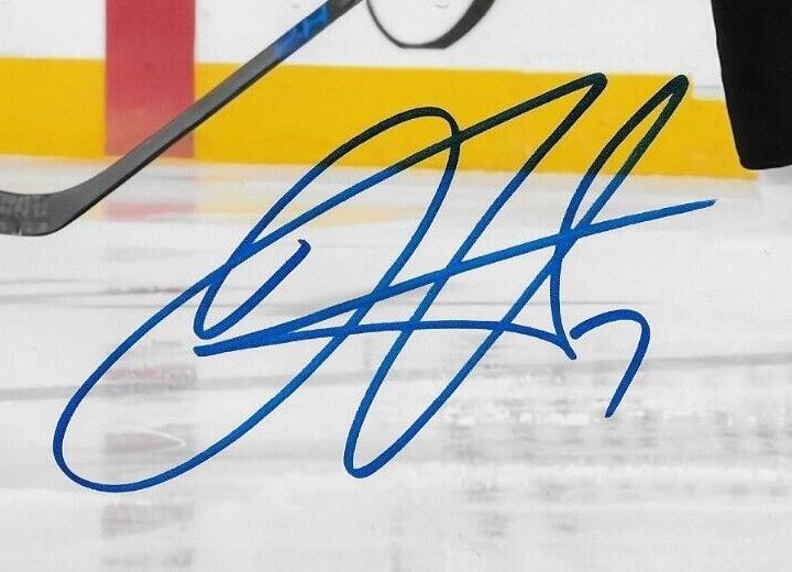 Photo 8x10 autographiée par Dougie Hamilton des Devils du New Jersey #2