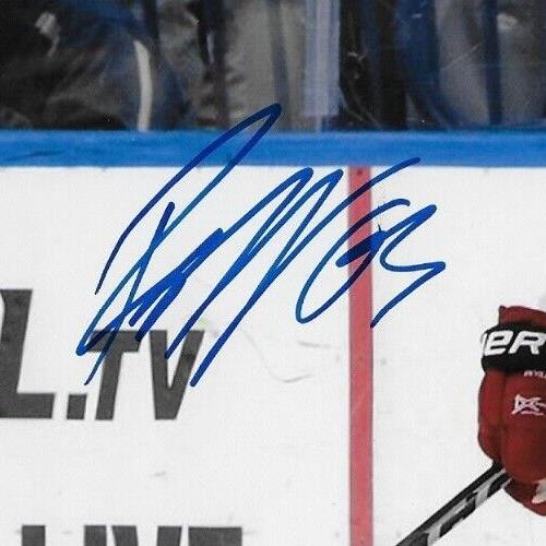 Photo 8x10 autographiée par Jesper Bratt des Devils du New Jersey #2