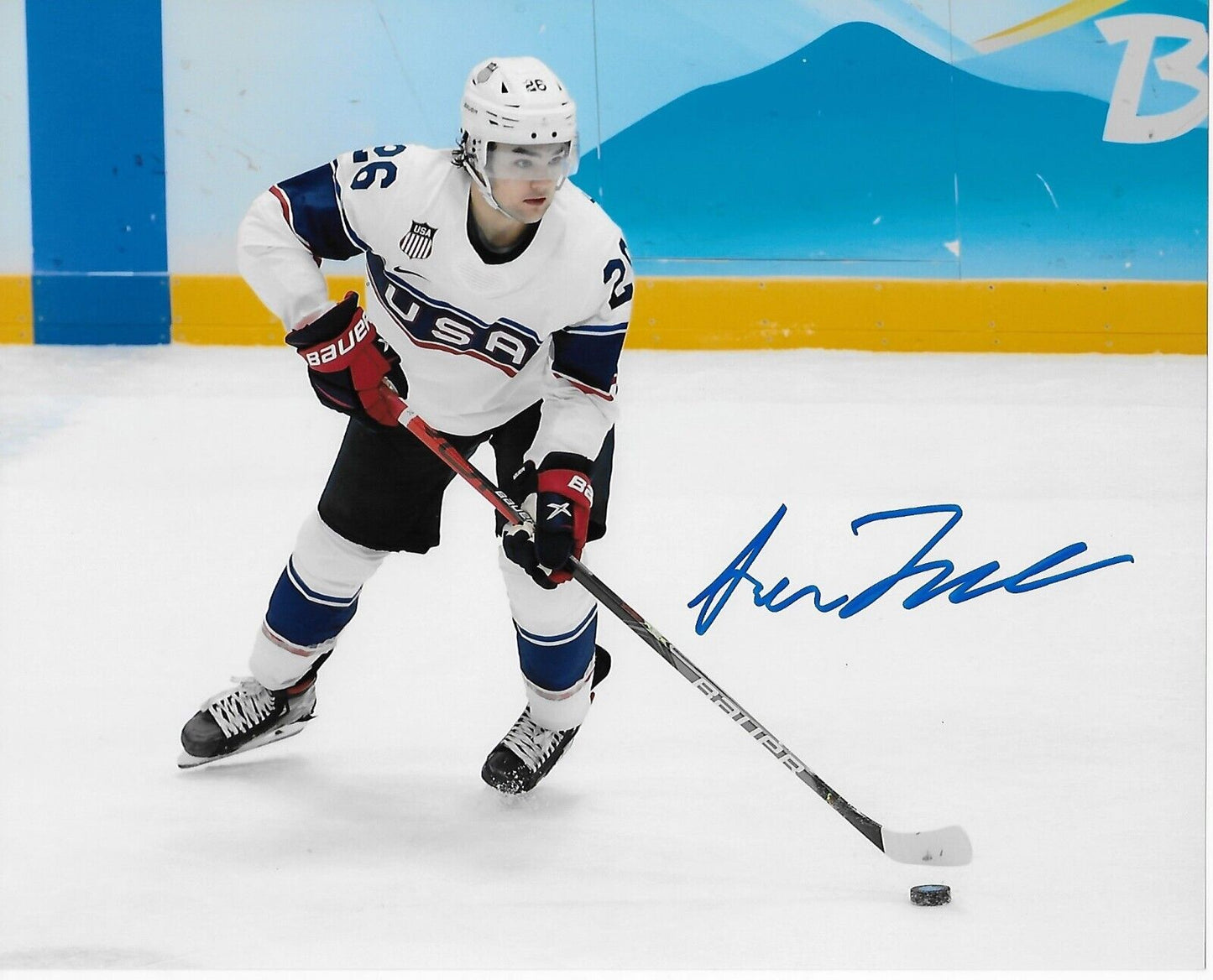 Signed Montreal Canadiens Sean Farrell Team USA 8x10 Photo #4 2020 Draft