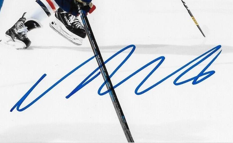 Autographed New York Islanders Noah Dobson Signed 8x10 Photo #1 Original