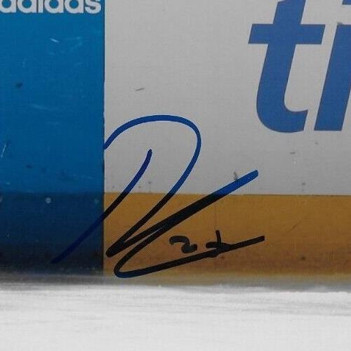 Photo autographiée 8x10 signée Lukas Reichel des Blackhawks de Chicago #3