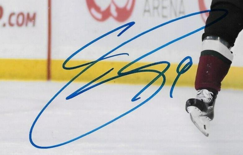Photo autographiée 8x10 signée Clayton Keller des Coyotes de l'Arizona #2
