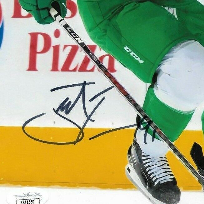 Photo 8x10 signée John Tavares des Maple Leafs de Toronto, 2 authentifications JSA originales