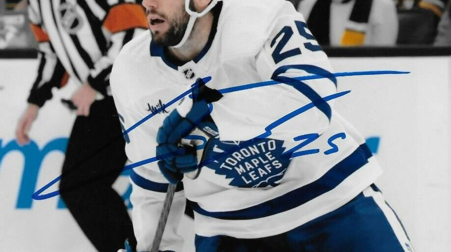 Photo autographiée 8x10 de Conor Timmins par les Maple Leafs de Toronto #2