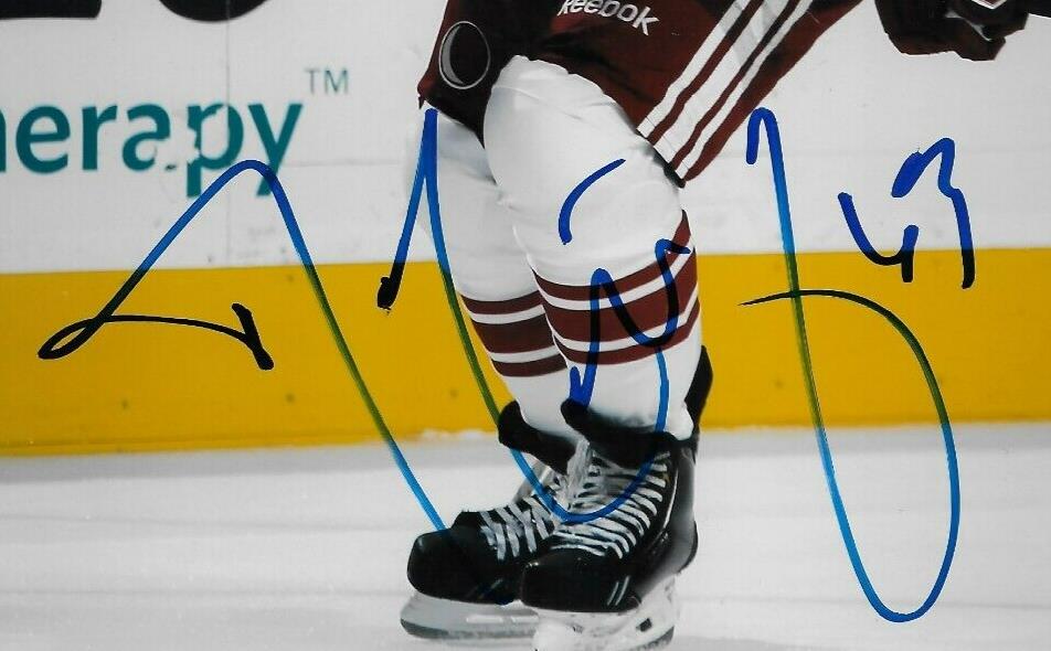 Photo autographiée 8x10 de Mike Ribeiro des Coyotes de l'Arizona #1