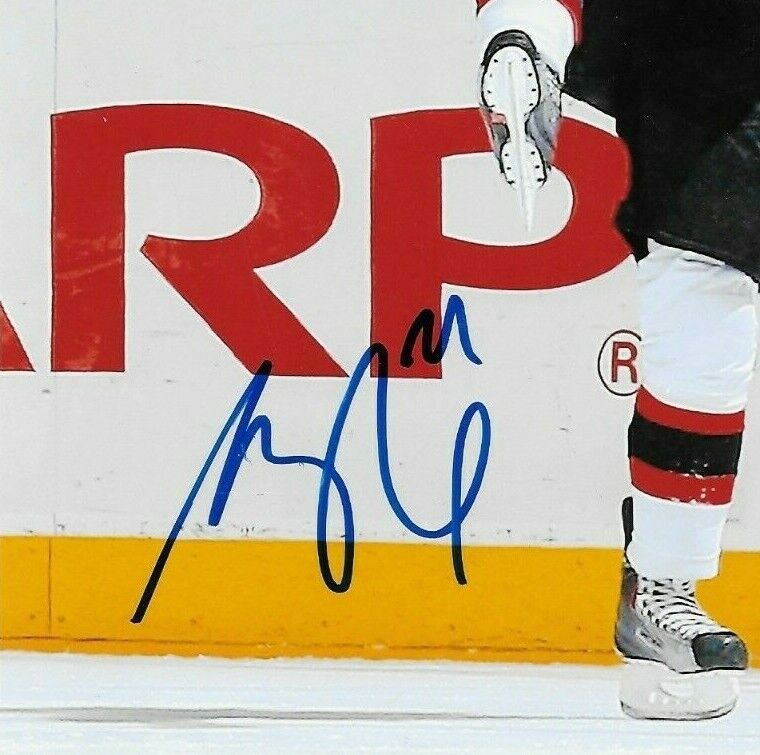 Photo autographiée 8x10 signée Mattias Tedenby New Jersey Devils #1 Original