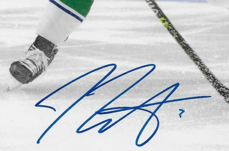 Photo autographiée 8x10 signée Jack Rathbone Vancouver Canucks #3 Original