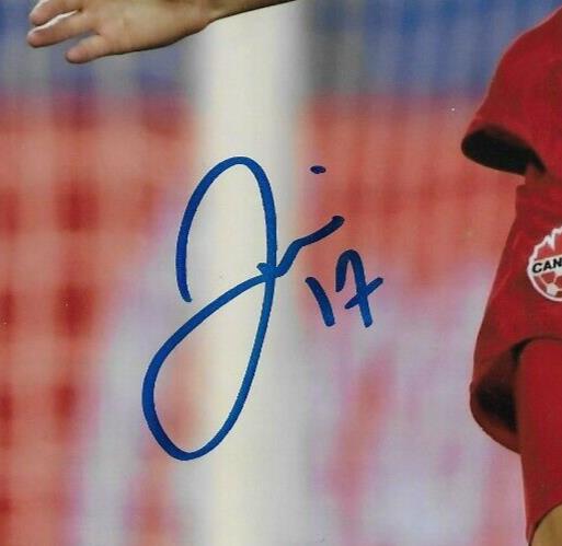 Photo autographiée 8x10 de l'équipe canadienne de soccer féminin de Jessie Fleming #4