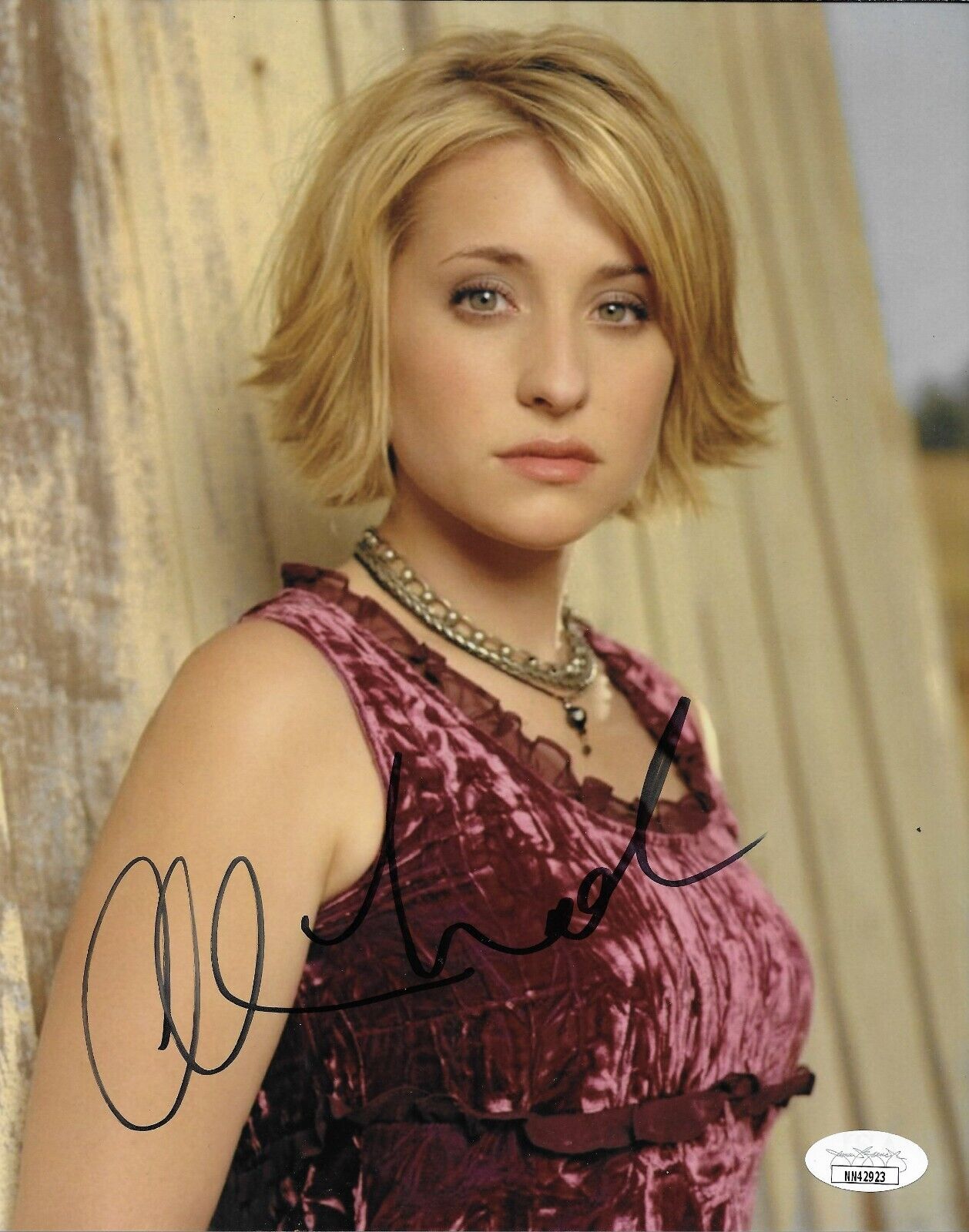 Signed Alison Mack Smallville Autographed Actress 8x10 Photo #2 Original
