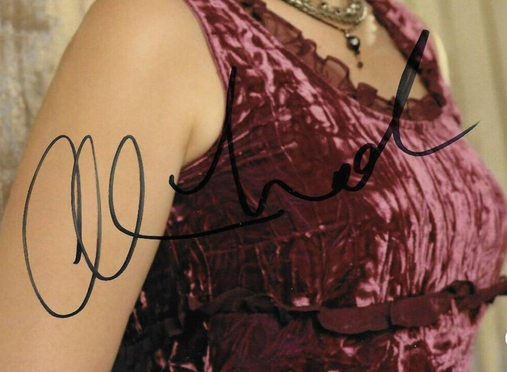 Signed Alison Mack Smallville Autographed Actress 8x10 Photo #2 Original
