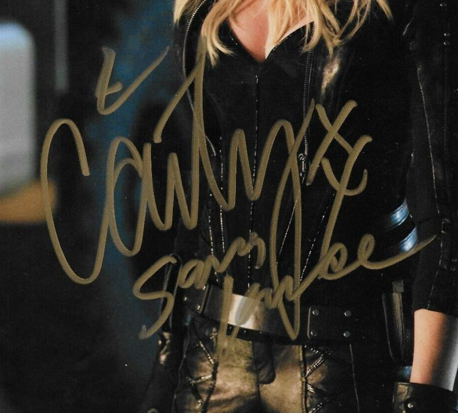Photo 8x10 signée Caity Lotz avec inscription Sara Lance n°3 avec authentification JSA