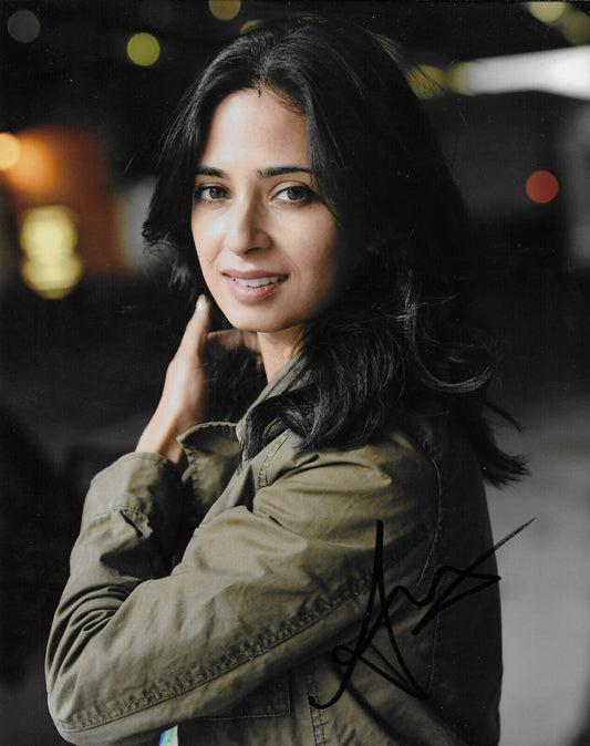 Signed Aarti Mann The Big Bang Theory Autographed 8x10 Photo #1 Original