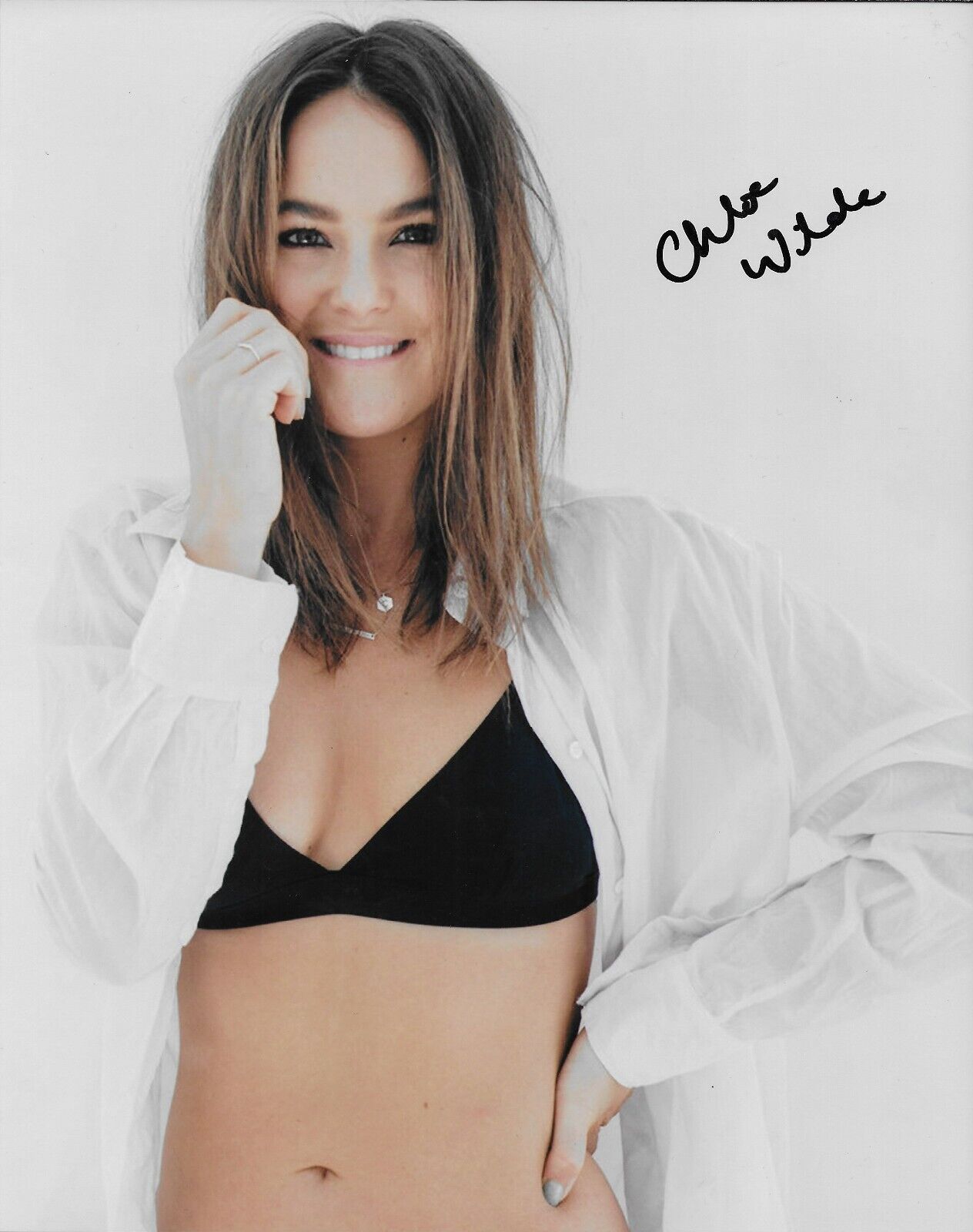 Signed Chloe Wilde VJ Much Music E Talk Host Autographed 8x10 Photo #2 Original