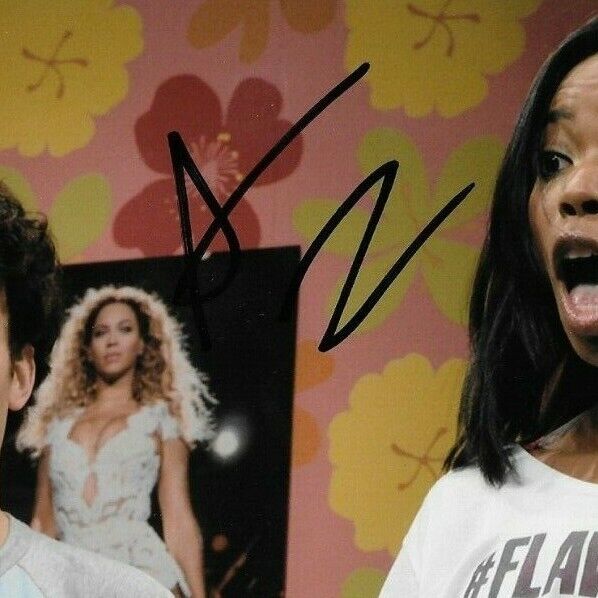 Photo autographiée de Saturday Night Live 8x10 signée par Sasheer Zamata #1 Original