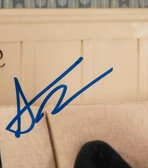 Signed Sasheer Zamata Autographed Home Economics 8x10 Photo #5 Original
