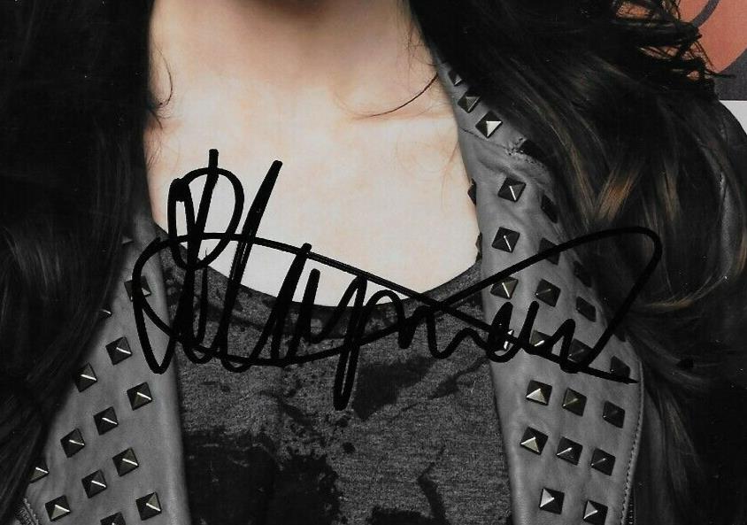 Photo autographiée 8x10 de Janet Montgomery Entourage Made in Jersey #3