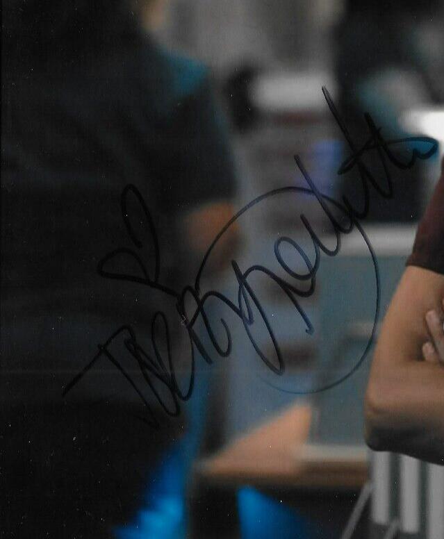 Signed Torrey Devitto Actress One Tree Hill Chicago Med 8x10 Photo #3 Original
