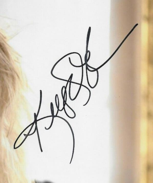 Signed Kelly Lynch Road House Cocktail Autographed 8x10 Photo #2 Original