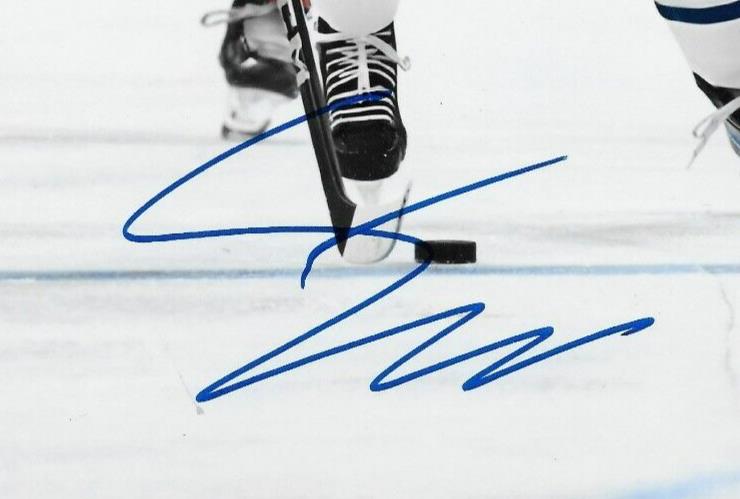 Signed Fraser Minten Toronto Maple Leafs Autographed 8x10 Photo #1 Original